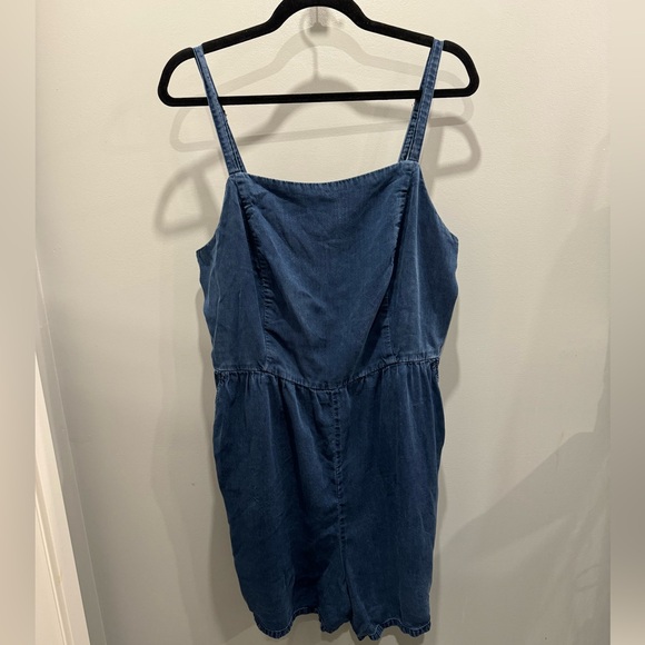 XL Old Navy Tank Denim Chambray Romper - Picture 1 of 4